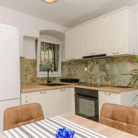 Sweet Nest Apartment *